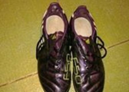 Ghete de fotbal F50