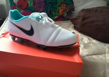 Ghete de fotbal NIKE oroginale