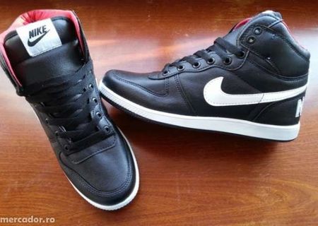 GHETE NIKE DUNK high negru cu alb cod 60 GHETE NIKE DUNK high negru cu alb cod 60