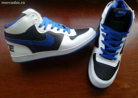 GHETE NIKE DUNK model nou 2013 NEGRU BLUE cod 46 GHETE NIKE DUNK model nou 2013 NEGRU BLUE cod 46