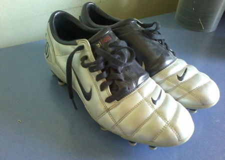 Ghete nike total 98