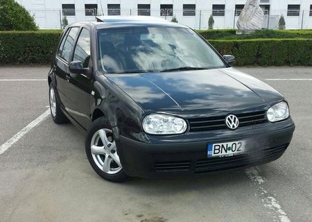 Golf 4 1,6 intretinut  2700€