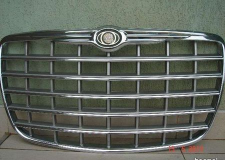 grila chrysler 300c