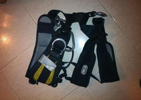 HAM PETZL NAVAHO SIT  IN 3 PUNCTE + GRILLON PETZL 2M