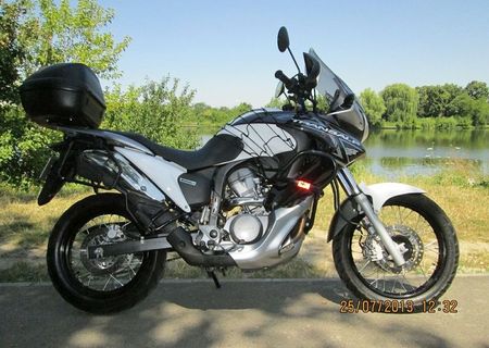 honda transalp 700