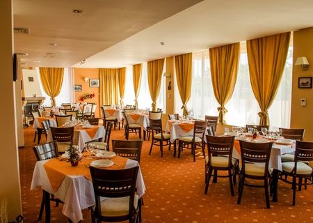 Hotel Oxford angajeaza bucatar