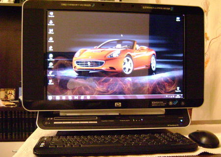 HP TouchSmart IQ775 Desktop PC HP TouchSmart IQ775 Desktop PC