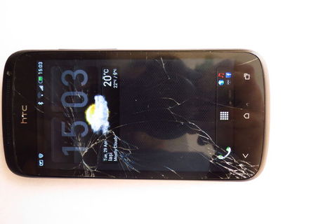 Htc One S display crapat
