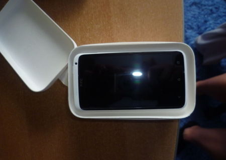 Htc one X white la cutie 2 ani garantie Htc one X white la cutie 2 ani garantie