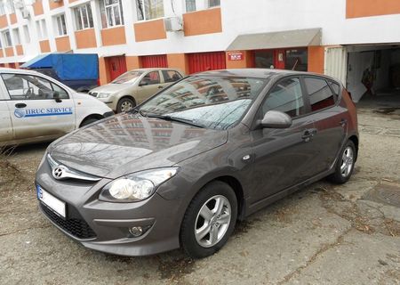 Hyundai i30 1.4 benzina 109CP 10800km