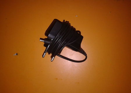 incarcator nokia original cu mufa groasa