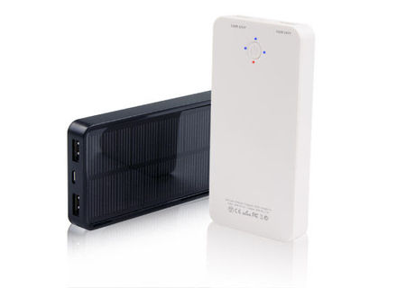 Incarcator solar pentru telefon mobil