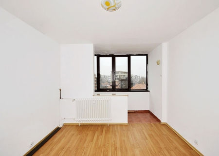 Inchiriere apartament 3 camere,in bloc cu centrala proprie, Domenii(1Mai), Bucuresti