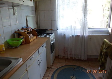 Inchiriere apartament 3 camere mobilat+utilat renovat