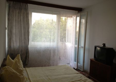 inchiriere apartament 3 camere , zona titan