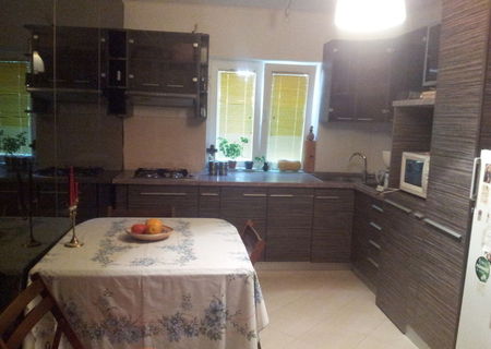 Inchiriere apartament 4 camere, Vitan
