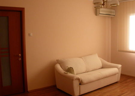 Inchiriere apartament deosebit, 2 camere vedere parc Inchiriere apartament deosebit, 2 camere vedere parc
