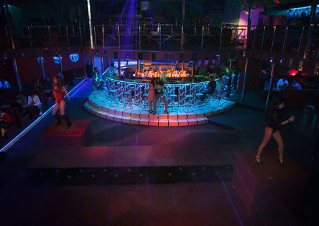 Inchiriere Club - petreceri private/ balul bobocilor/ banchet Inchiriere Club - petreceri private/ balul bobocilor/ banchet