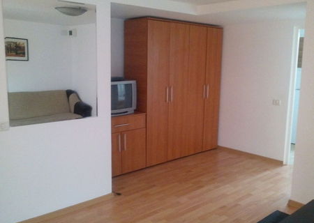 Inchiriez ap 2 camere Inchiriez ap 2 camere
