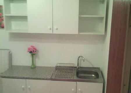 inchiriez ap.  2 camere comf.1 sporit Cora Lujerului