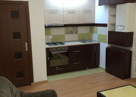 Inchiriez ap 2 camere decomandat in bloc nou