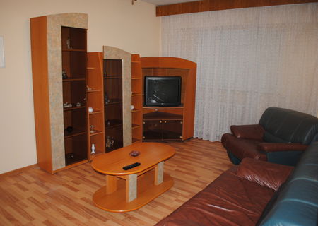 Inchiriez ap 3 cam, etaj 2/7, complet mobilat, toate utilitatile, stare f buna, pret 300E nenegociabil