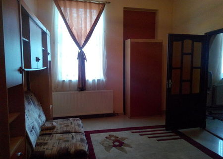 inchiriez ap.3 cam la casa cu intrare separata inchiriez ap.3 cam la casa cu intrare separata