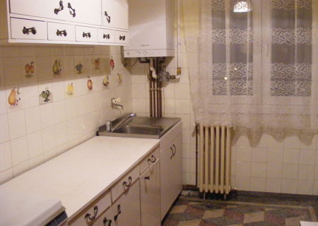 Inchiriez ap 3 camere