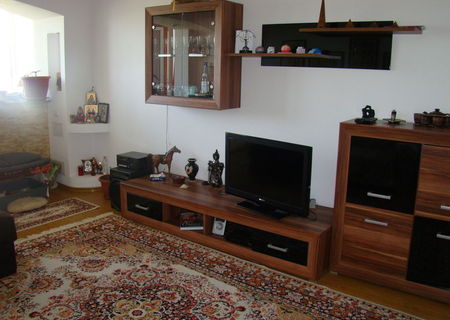 inchiriez apartament