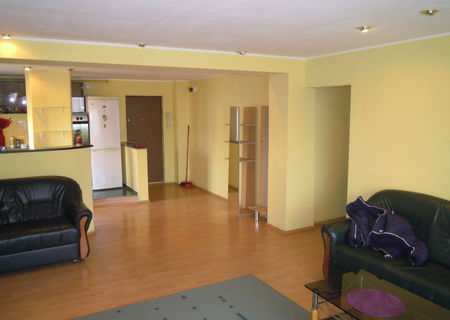 inchiriez apartament 2 camere