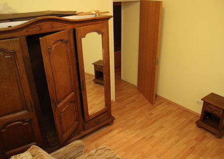 INCHIRIEZ  APARTAMENT 2 CAMERE