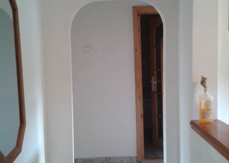 Inchiriez apartament 2 camere