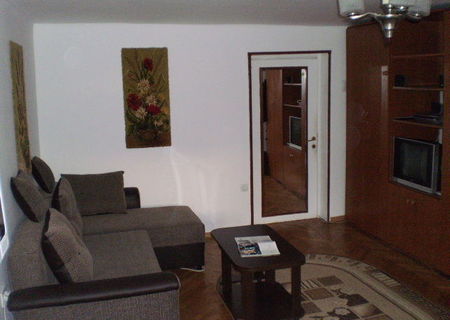 Inchiriez apartament 2 camere Centru istoric