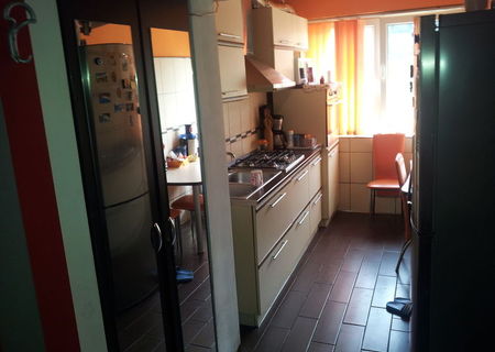 Inchiriez apartament 2 camere Militari