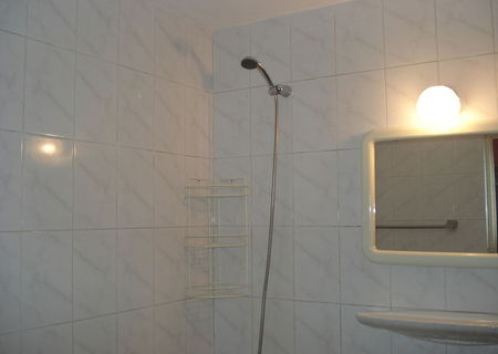Inchiriez apartament 2 camere, Rahova, nemobilat