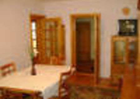 Inchiriez apartament 2 camere Slanic Moldova Inchiriez apartament 2 camere Slanic Moldova
