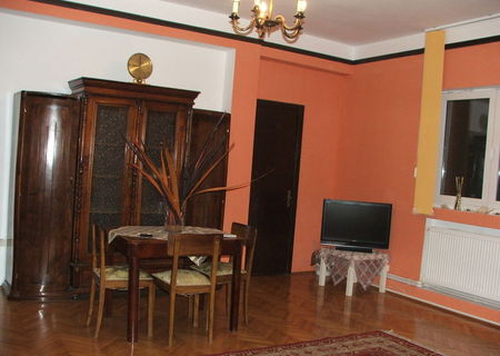 Inchiriez apartament 2 camere Universitate