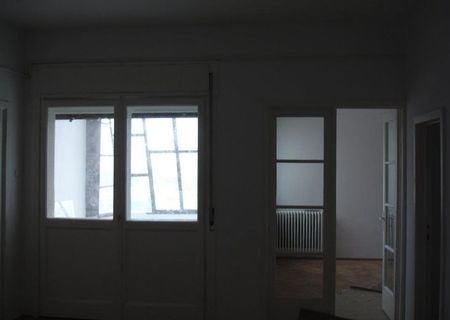 Inchiriez apartament 3 Camere