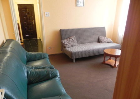 inchiriez apartament 3 camere