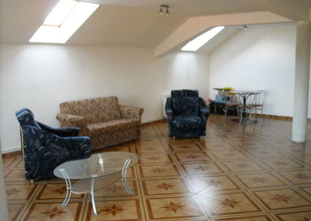 Inchiriez apartament 3 camere