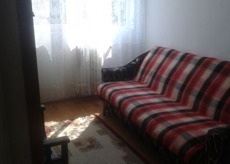 Inchiriez apartament 3 camere in Drumul Taberei 280e