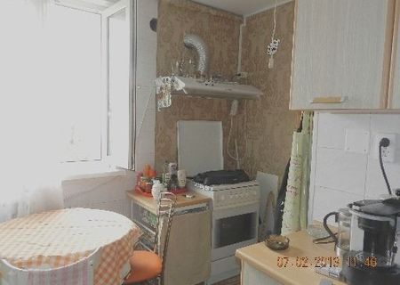 Inchiriez apartament 3 camere oferim avantaje