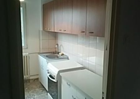 Inchiriez apartament 4 camere