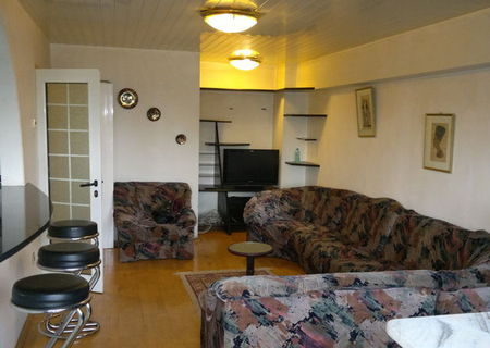 Inchiriez apartament Bd Unirii