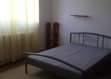 Închiriez apartament cu 2 camere