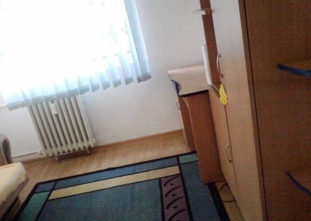 Inchiriez apartament cu 2 camere decomandate, Nicolina