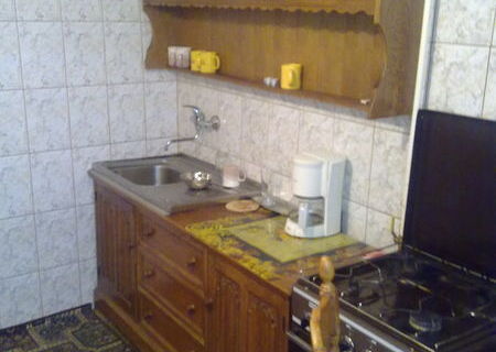 Inchiriez apartament cu doua camere