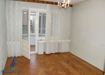Inchiriez apartament in Oradea cu 4 camere, in zona ultracentrala