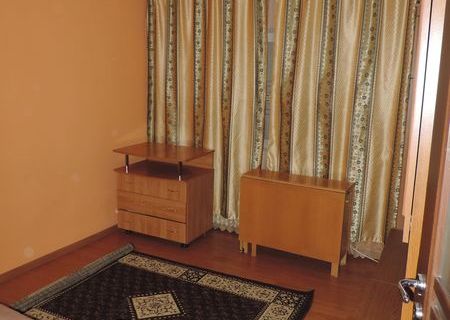 Inchiriez Apartament o camera Nicolina I