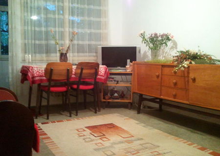 Inchiriez apartament pe termen lung.